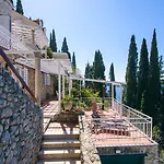 Sea Whisper Apartment