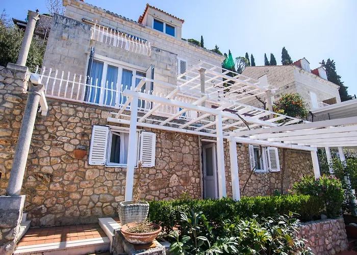 Sea Whisper Apartment